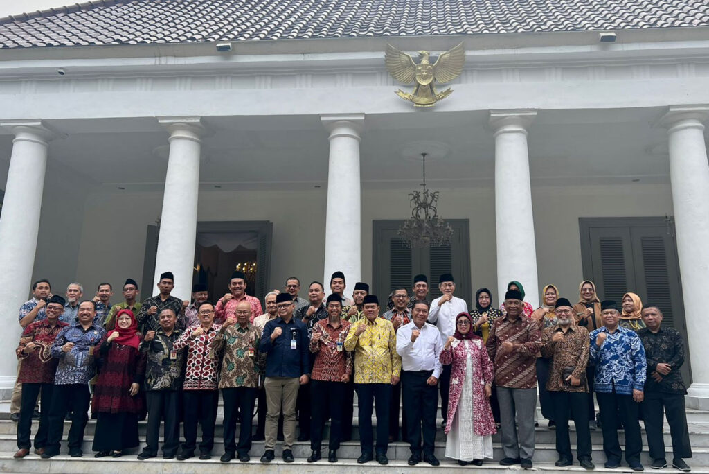 Pemprov Banten bentuk Komite Daerah Ekonomi dan Keuangan Syariah Pemprov Banten bentuk Komite Daerah Ekonomi dan Keuangan Syariah