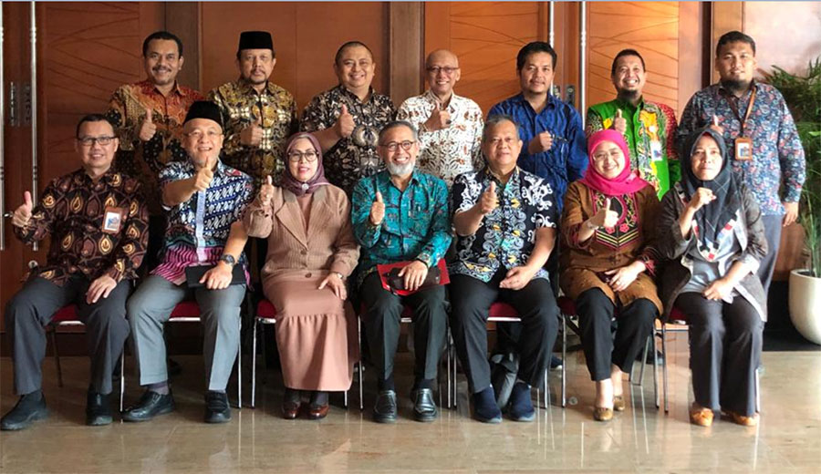 Komite Daerah Ekonomi dan Keuangan Syariah Banten Melaksanakan Rapat Koordinasi dengan Komite Nasional Ekonomi dan Keuangan Syariah Komite Daerah Ekonomi dan Keuangan Syariah Banten Melaksanakan Rapat Koordinasi dengan Komite Nasional Ekonomi dan Keuangan Syariah