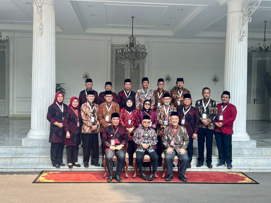 Tim KDEKS Banten Dikukuhkan, Wapres KH Maruf Amin Tekankan Kolaborasi Multipihak Tim KDEKS Banten Dikukuhkan, Wapres KH Maruf Amin Tekankan Kolaborasi Multipihak