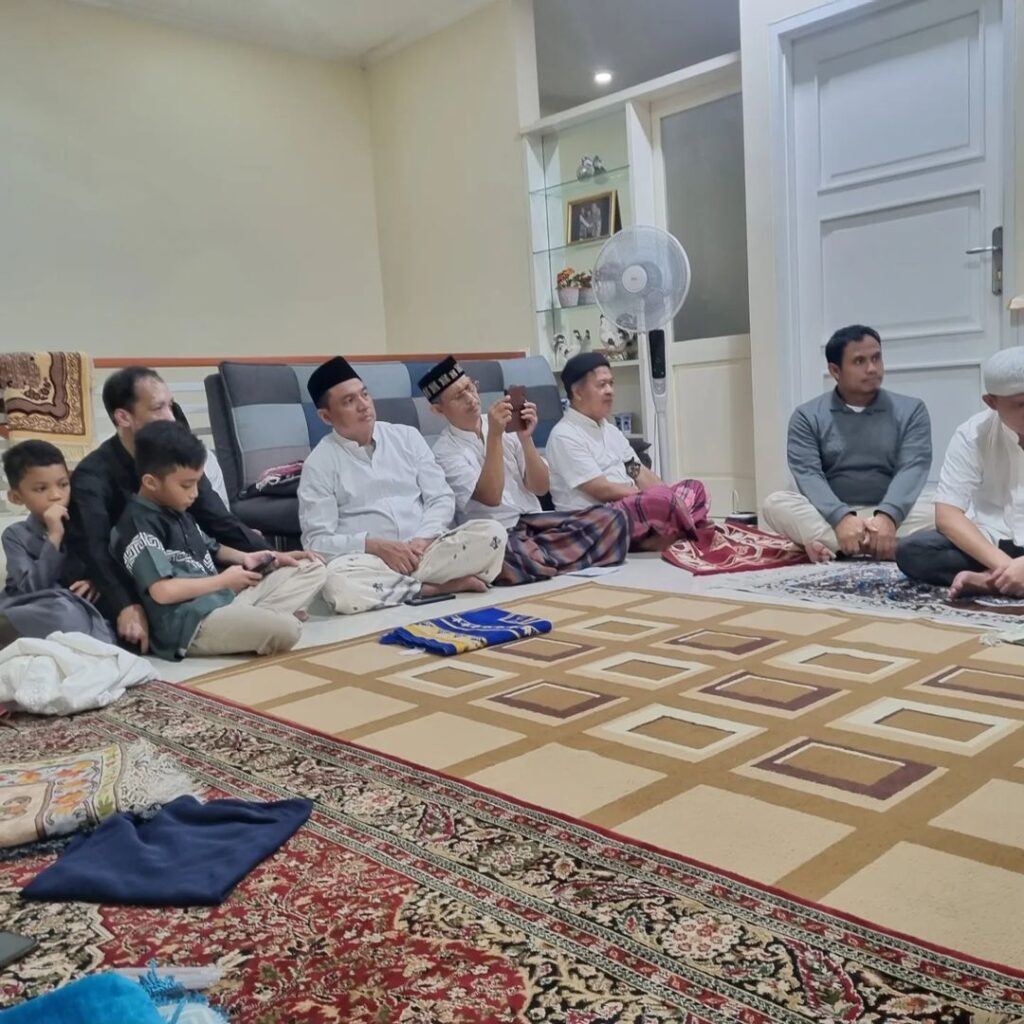Semarak Tarawih Berjamaah di Komplek Puri Laras 1 Semarak Tarawih Berjamaah di Komplek Puri Laras 1