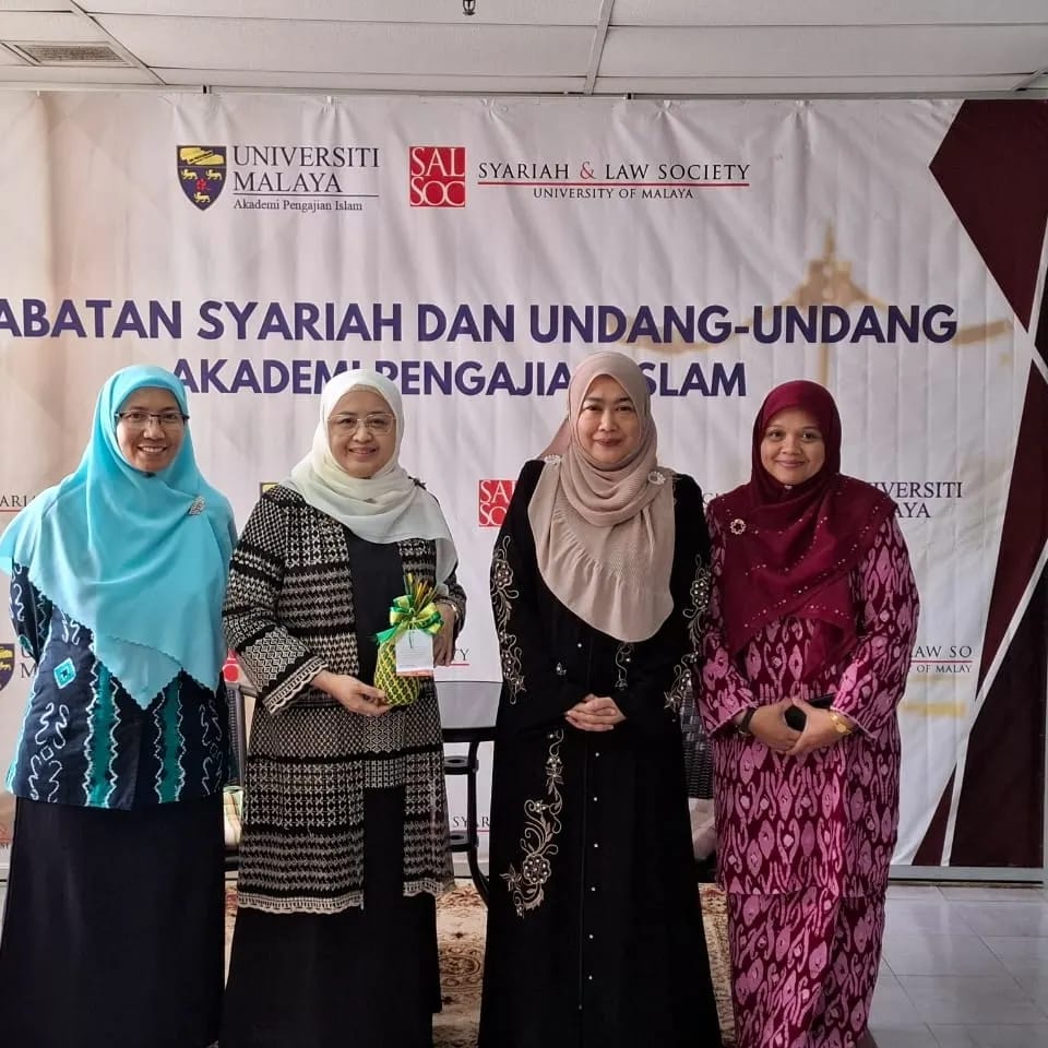 Fostering a Unified Halal Economy: Interconnecting Halal Business Sectors With Islamic Banking And Islamic Social Finance Across Indonesia, Malaysia, &Thailand