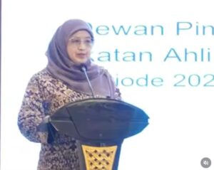 Rakernas IAEI 2026: Prof. Euis Amalia Tekankan Transformasi SDM Syariah di Hadapan Menag Prof. Euis Amalia Paparkan Program SDM di Rakernas IAEI 2026