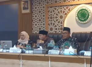 Hasil FGD MUI merumuskan rekomendasi strategi penguatan ekonomi syariah nasional, termasuk transformasi KNEKS menjadi BPES. Simak ulasan lengkapnya.